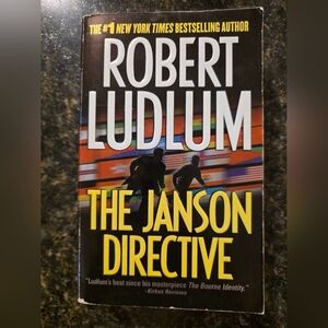 💥4 for $25💥 Robert Ludlum - The Janson Directive